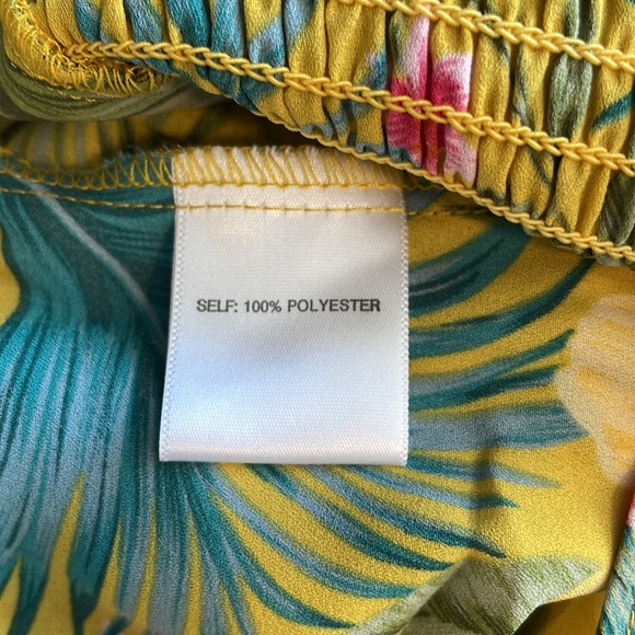 NWT Rose + Olive Tropical Top. Small - Picture 7 of 7